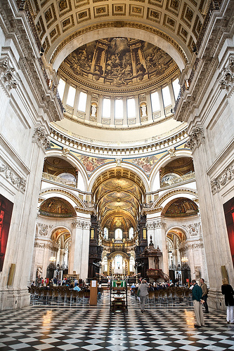 Wedding Photography - St Paul's Cathedral - by Ian McGraw LBIPP